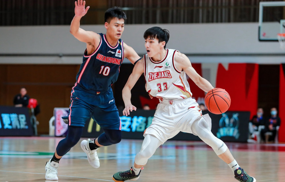 门兴格拉德巴赫训练开放日，今夜临场应变引欢呼，CBA常规赛在即，轮换策略成焦点的简单介绍-九游体育