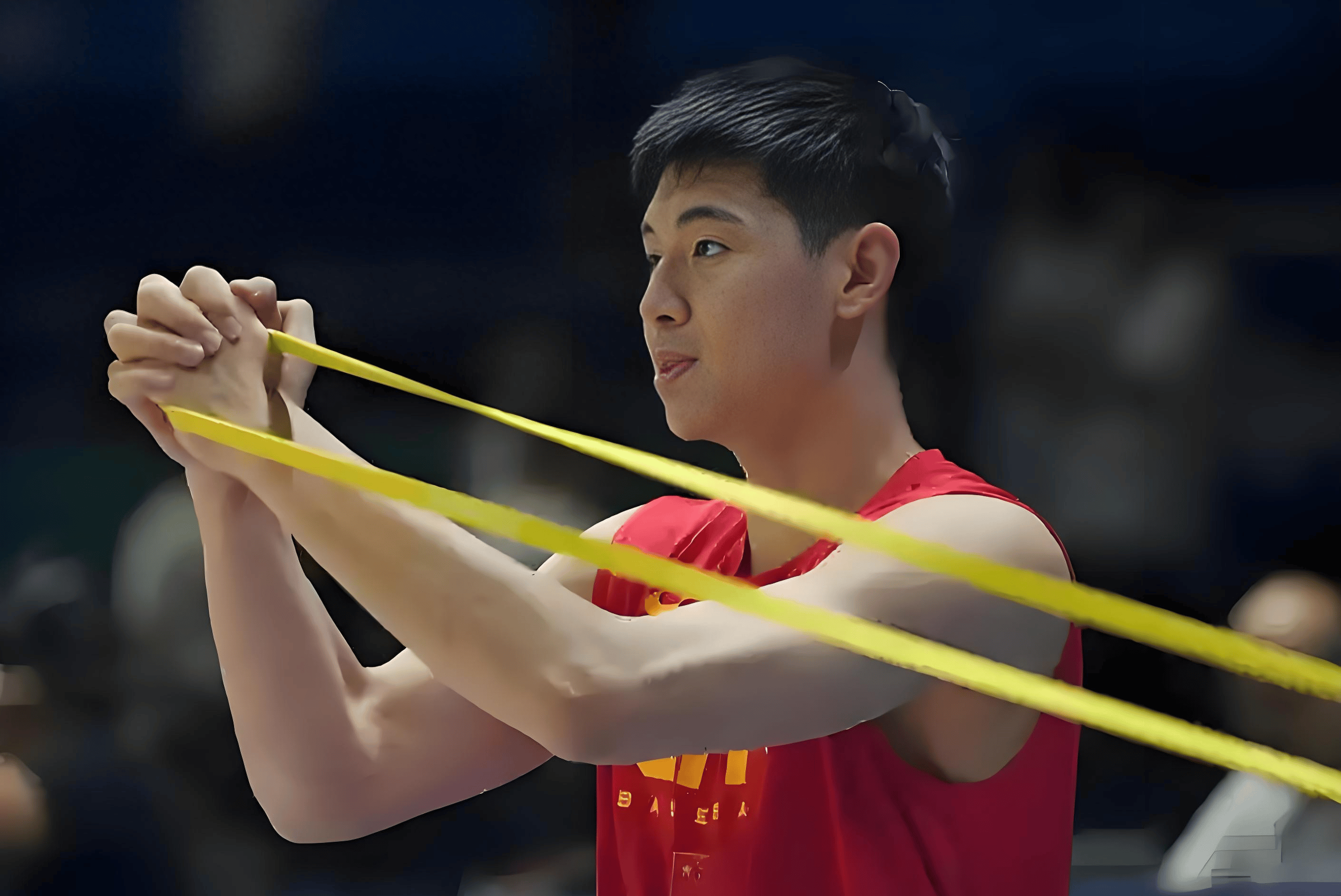 广东宏远迎荷甲关键赛，冲刺阶段外线爆发，话题不断，年轻球员得到机会的简单介绍-JIUYOU